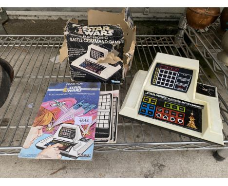 A STAR WARS ELECTRONIC BATTLE COMMAND GAME WITH BOX AND MANUAL
