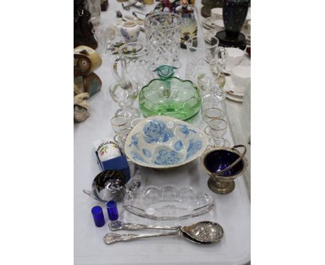 A QUANTITY OF GLASSWARE TO INCLUDE CRYSTAL JUGS AND A VASE TOGETHER WITH OTHER ITEMS TO INCLUDE A ROYAL WORCESTER EGG CODDLER