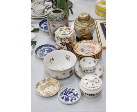 A QUANTITY OF VINTAGE AND ANTIQUE CERAMICS TO INCLUDE A DRESDEN BOWL, MASON'S 'GOLDEN AZALEA' LIDDED POT, MEISSEN CUP AND SAU
