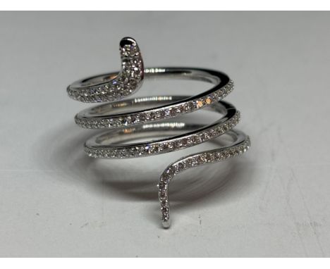 AN 18 CARAT WHITE GOLD RING STUDDED WITH 0.53 CARATS OF DIAMONDS GROSS WEIGHT 7.24 GRAMS WITH GEMOLOGICAL CERTIFICATE