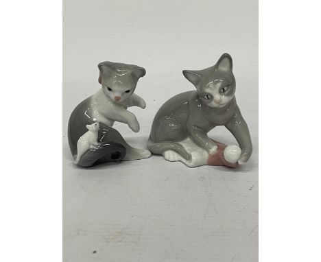 A LLADRO CAT AND MOUSE FIGURE TOGETHER WITH A NAO KITTY'S CHRISTMAS ORNAMENT