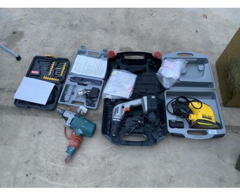 AN ASSORTMENT OF TOOLS TO INCLUDE AN ORBITAL SANDER, A DRILL AND A DREMMEL STYLE DRILL
