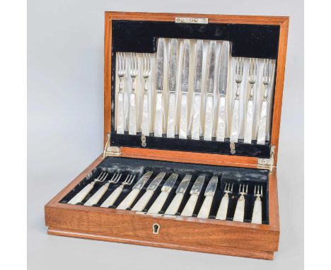 A Cased Set of George VI Silver and Mother-of-Pearl Fruit-Eaters, by John Sanderson and Son Ltd., Sheffield, 1938, each piece