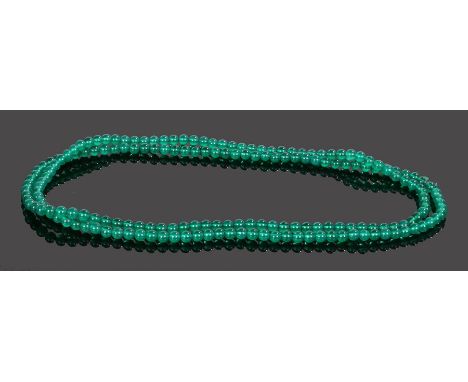 Jade necklace, with a row of green jade beads, 79cm long
