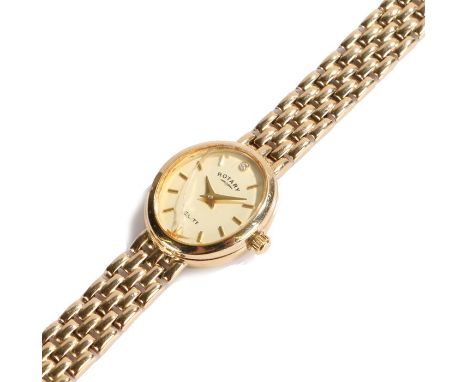 Rotary Elite 9 carat gold ladies wristwatch, the signed cream dial with baton numerals, quartz movement, the case 17mm wide, 
