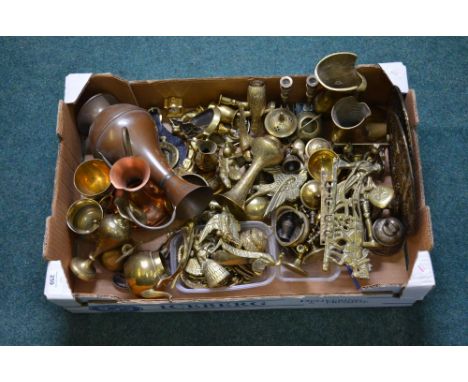 Box contains a large collection of brassware, including teapot, candle sticks, a ploughman key hanger, horse brasses etc 