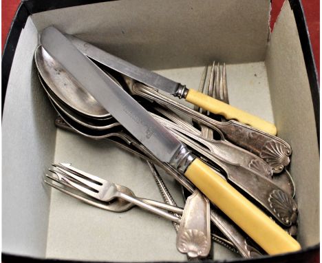 Silver-Plated Cutlery (18 ) pieces including spoons, forks etc. A nice vintage lot. 