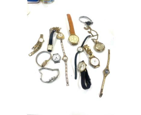 Tray of vintage and later watches includes Zenith, Smith mercury etc 