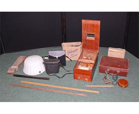 Mixed lot, to include an opalite lamp shade, two pairs of binoculars, and a press (qty) 