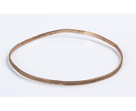 9 carat gold bangle, 4 grams