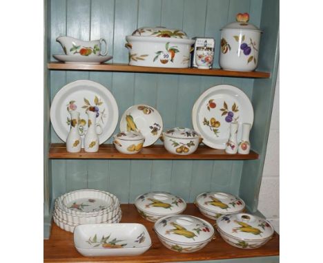 Collection of Royal Worcester china 'Evesham' pattern