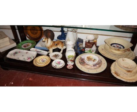 Shelf of collectables to include Wedgwood and Aynsley