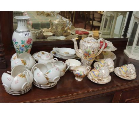 Small collection of china to include Royal Worcester