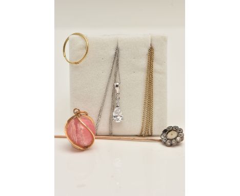 A SMALL ASSORTMENT OF JEWELLERY, to include a 9ct white gold cubic zirconia set pendant and fine curb link chain with spring 