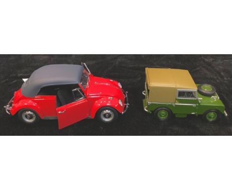 Toys - a Britains Vintage Farm series Land Rover Series I 1948 model, boxed and a Franklin Mint Precision Models 1:24 scale 1