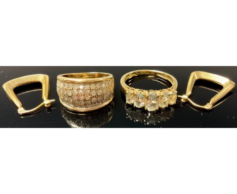 A 9ct gold five graduated stone dress ring. size R, 2.6g; a 9ct gold diamond chip illusion set ring, size M/N, 4.2g; a pair o