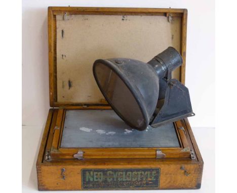 Graham Farish Ltd. (Bromley, Kent) adjustable lamp, Neo Cylostle printer and one other. Condition report: see terms and condi