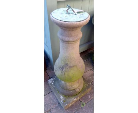 Pre-cast garden sundial. Condition report: see terms and conditions