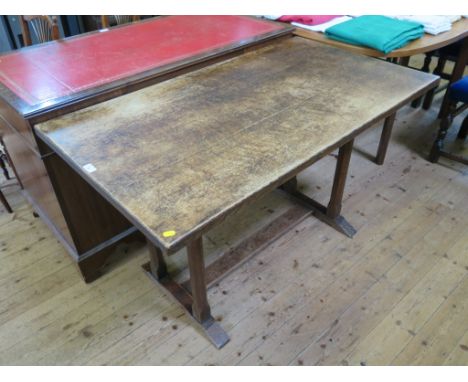 An oak dining table, the rectangular top on chamfered legs and bracket feet, 121cm wide 
