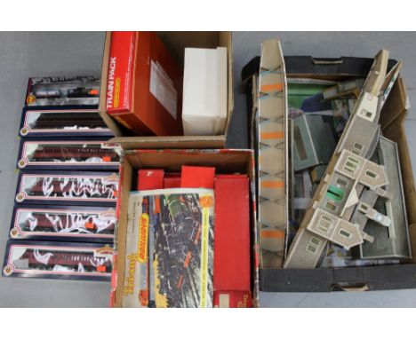 Railway 4 unboxed locomotives, boxed Hornby and Bachmann carriages and rolling stock, Triang diesel locomotive R55 plus B uni