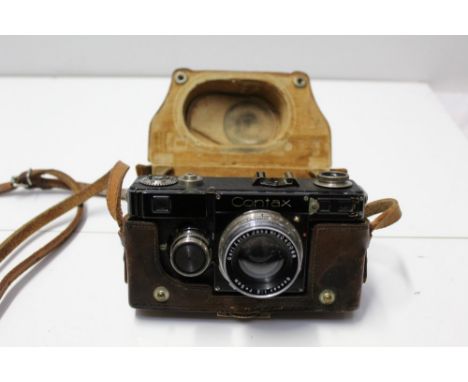 Zeiss Ikon Contax I camera with Sonnar f2 5cm lens, in leather case