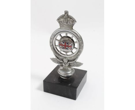 George V Royal Automobile Club (RAC) chromium plated members badge, numbered MCB18967, mounted on plinth