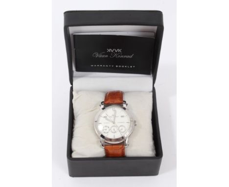 Gentlemen's Väan Konrad Automatic Chronometer wristwatch in stainless steel case on brown leather strap, in box
