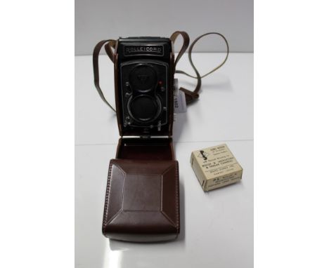 Rolleicord Vb Type 2 Twin Lens Reflex Camera, with lens cap, hood, filter and leather case