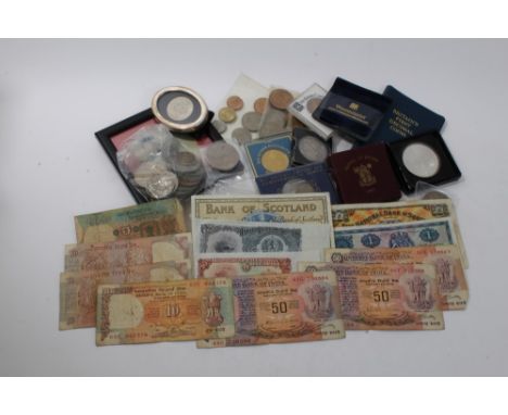 World - mixed coinage and banknotes to include Victoria O.H. Crown 1895 LIX (N.B. rev. scratch above date and E/K) otherwise 