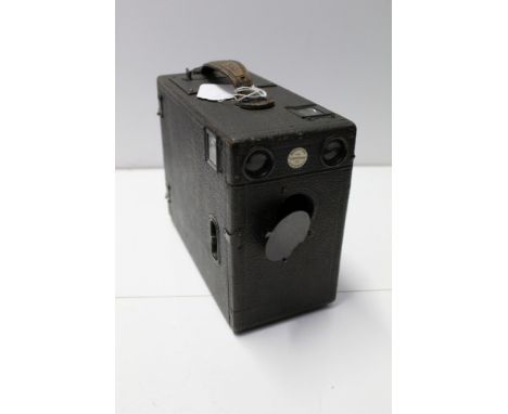 Benetfink "Lightning" box camera