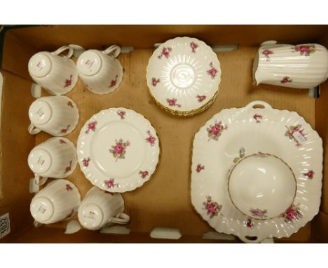 Spode Earthen Ware Billingsley Rose Tea Set: 21 piece 