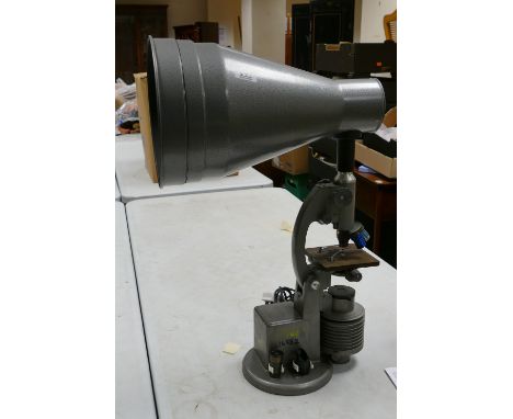 Class Room Type Large Projector Microscope: 