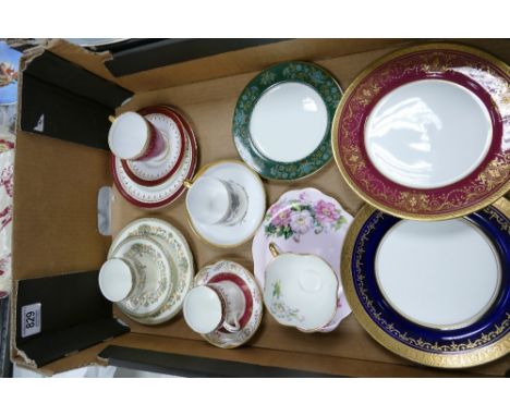 A mixed collection of items to include: Paragon, Aynsley, Spode &amp; similar Cabinet plates &amp; Coffee Can sets 