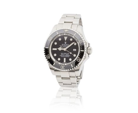 Rolex. A stainless steel automatic calendar bracelet watchRolex. Montre bracelet en acier avec date mouvement automatiqueMode