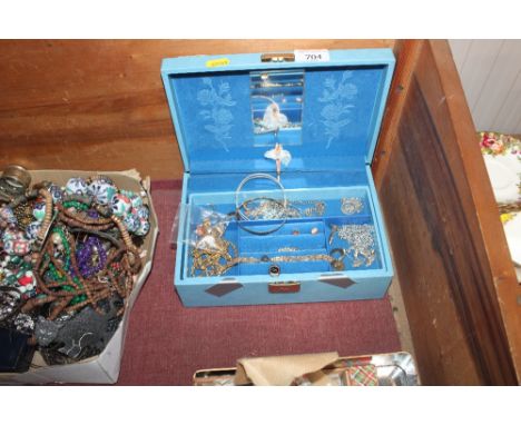 A musical jewellery box and contents of white metal jewellery to include a 9ct gold gate link bracelet, approximate weight 5g