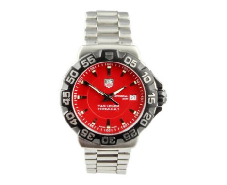 The 40mm case is made from stainless steel with a red dial and black rotating bezel and has protective rubber sides to protec