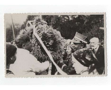 Postcard format photo showing a general of the Polish Army, most possibly during a harvest festival. Crica 1935-39,