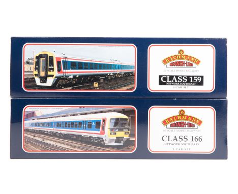 2 Bachmann OO Diesel Multiple Units sets. A Class 166 turbo 3-car DMU (31-025) and a Class 159 3-car DMU (31-510) both in Net
