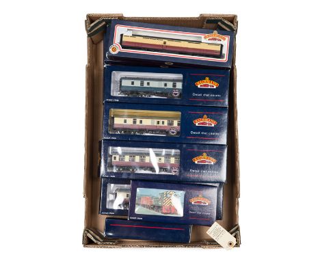 A quantity of Bachmann OO railway. A BR Class 04     0-6-0 diesel shunter (31-335) 11226 in black livery. A GWR Class 8750 0-
