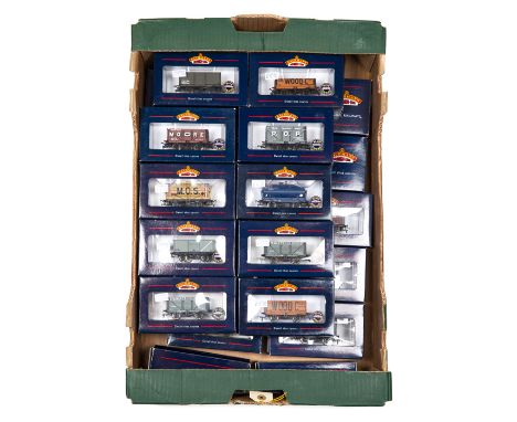 A quantity of Bachmann OO railway. A LMS Class 3F Jinty 0-6-0T locomotive (32-227) 7524 in black livery. A GWR Class 56xx 0-6