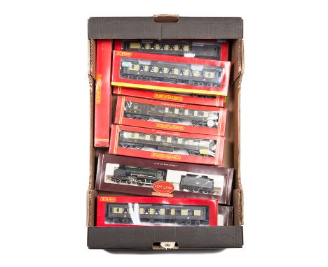 A small quantity of OO gauge Hornby railway. A BR SR Battle of Britain Class 4-6-2 tender locomotive Lord Beaverbrook 34054 a