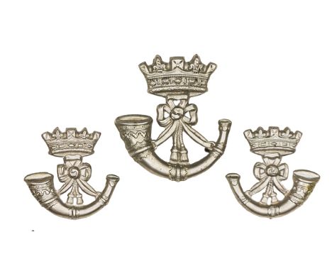 An all WM 1st patt cap badge of The D of Cornwall’s Light Infantry and pair matching collars, VGC Plate 6 Part II of a Privat