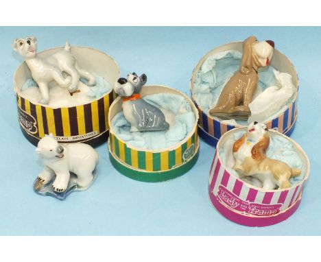Four Wade Walt Disney 'Lady & The Tramp' Hat Box Series figures, no.1 'Lady', no.2 'Jock' (no coat), no.3 'Tramp', no.4 'Trus