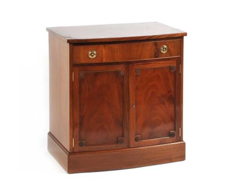 EDWARDIAN MAHOGANY BOW FRONT CABINET WITH FITTED DRAWER & TWO DOORS BELOW WITH BRASS DROP HANDLES.HEIGHT: 30 INCHES, WIDTH: 2