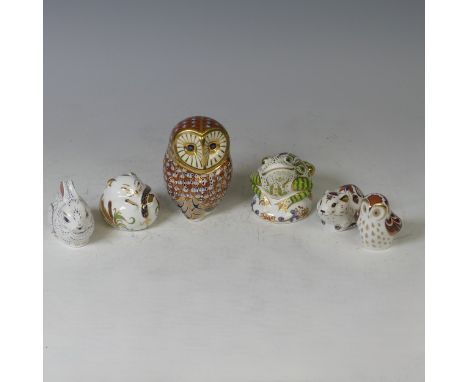A quantity of Royal Crown Derby Paperweights, to comprise a limited edition Toad (427/3500), 'Bank Vole', 'Bunny', 'Owlet', a