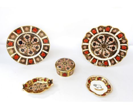 5 Royal Crown Derby 1128 pattern pieces to include a fluted rim plate , a Sandwich Plate, a circular trinket box and Oval sha