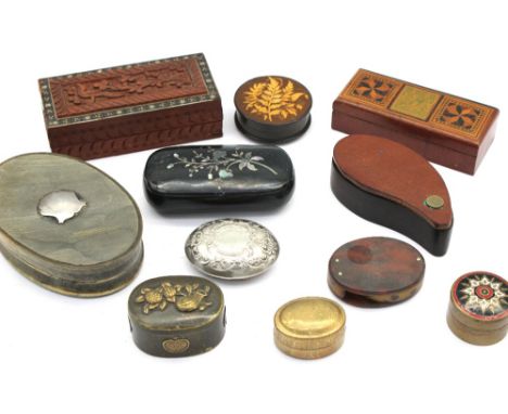 A selection of 19th and 20th century snuff and other boxes comprising: an oval horn snuff box with unmarked silver shield to 