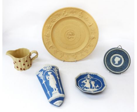 A small selection of ceramics comprising: an unmarked Dudson-style blue and white wall pocket; a ten-sided blue and white pin