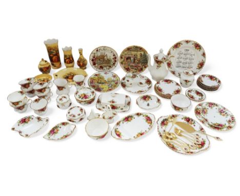 Royal&nbsp; Albert - A quantity of old country roses to include plates, cups, and saucers, coffee pot, vases, etc - to includ