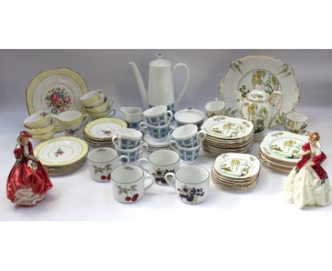 A mixed collection of mid to late 20th Century tea and coffee wares to include Royal Tuscan, Evesham, Meakin, standard china,
